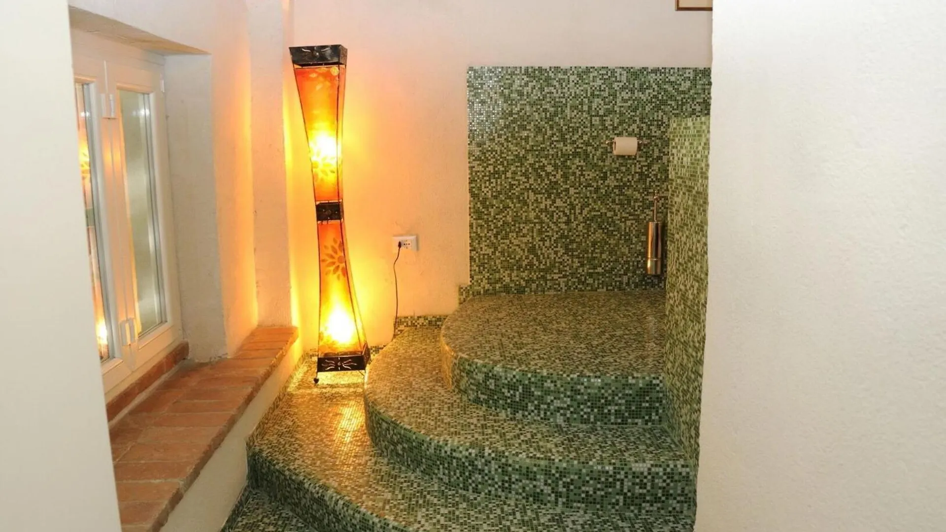 Borgoforte - Mantova, Private Pool, Wifi, Fitness Italy