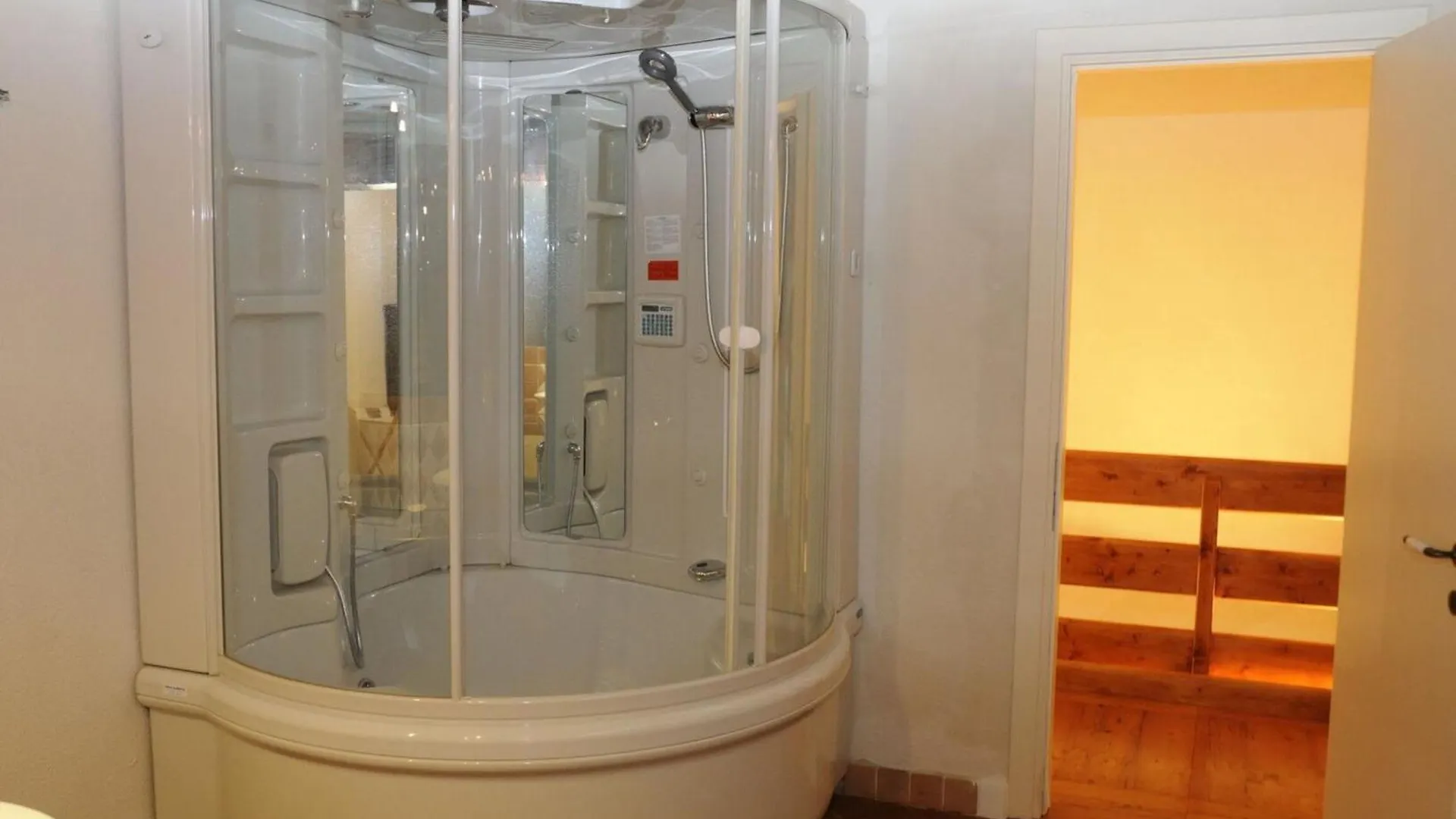 Borgoforte - Mantova, Private Pool, Wifi, Fitness 0*,  Olaszország